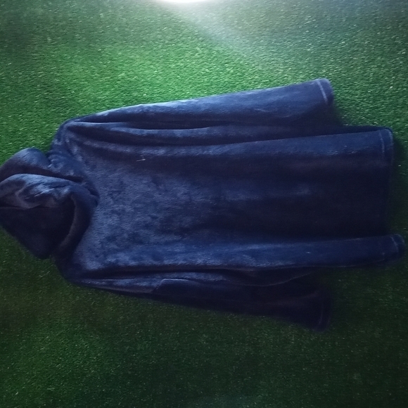 Hollister comfy cozy pullover - Picture 3 of 3